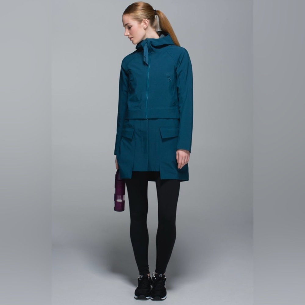 Rare Lululemon Rain Or Shine Jacket Coat (Alberta Lake) - Size 8